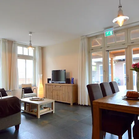 In Near Meinweg Park アパート *