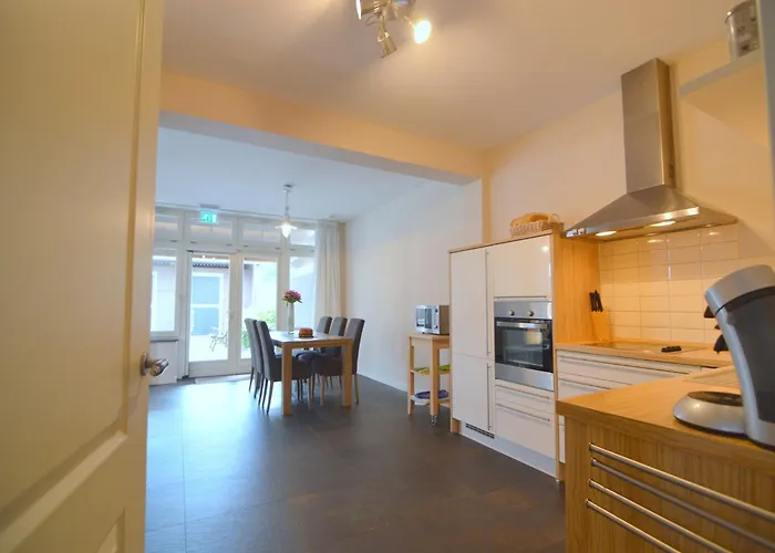 In Near Meinweg Park شقة